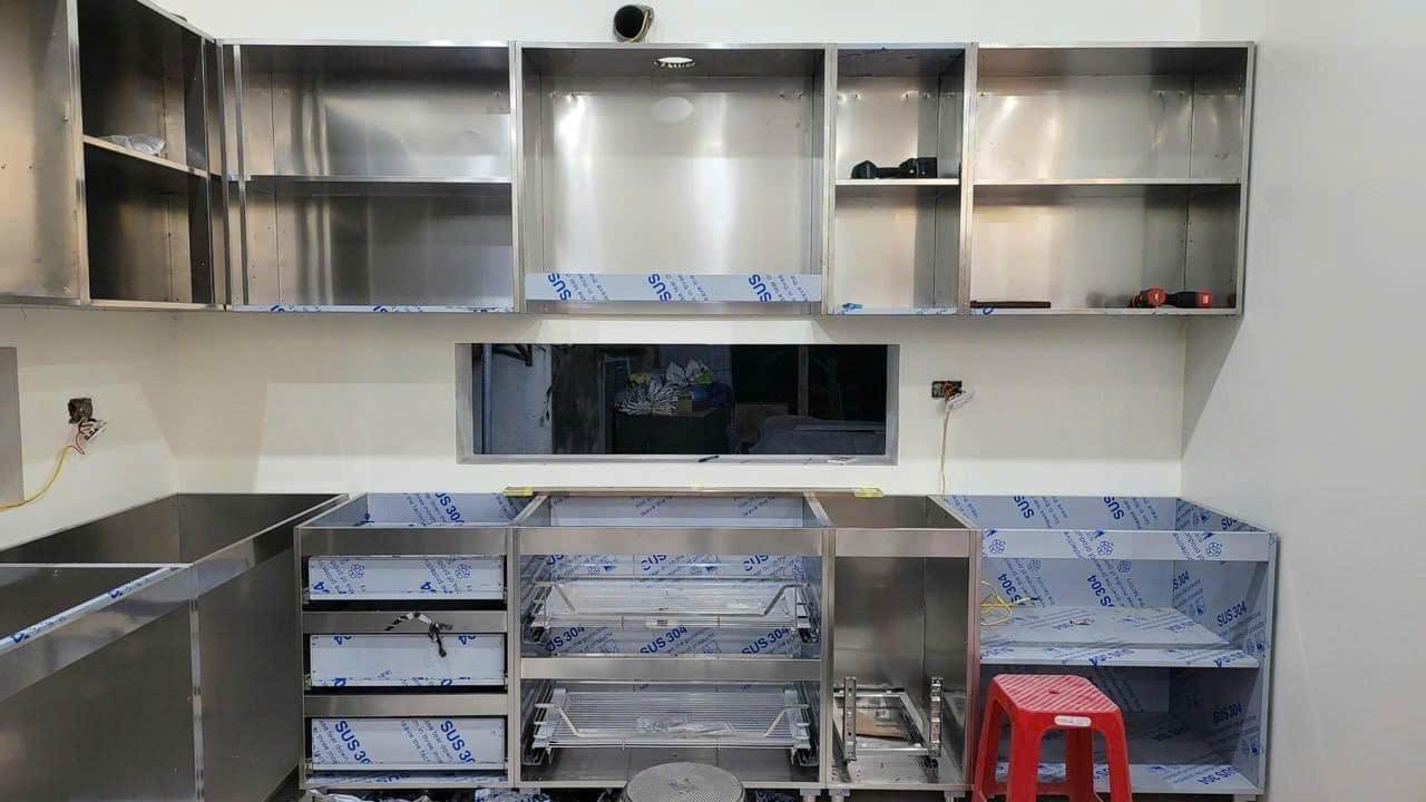 Tìm Hiểu Ưu, Nhược Điểm Của Tủ Bếp Inox Không Mối Hàn