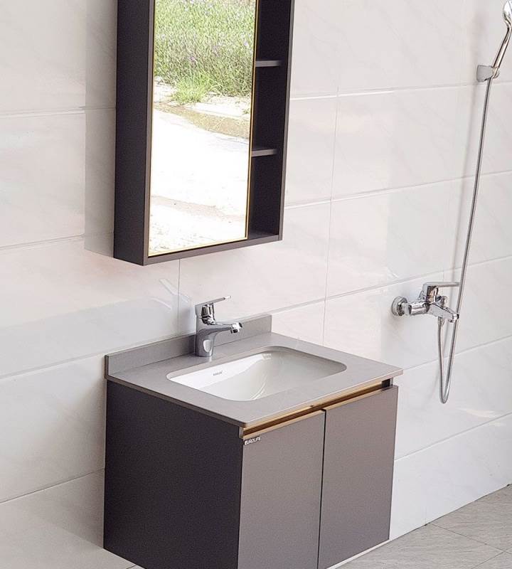 10.jpg Tủ lavabo cánh kính