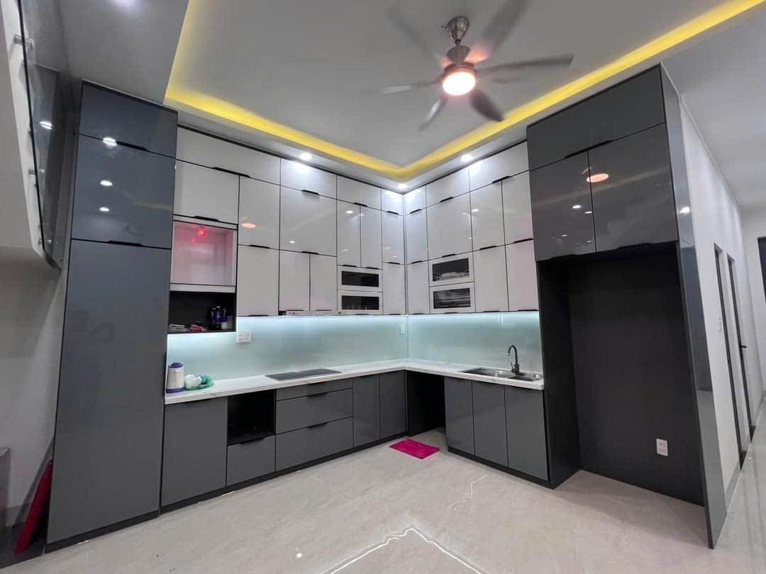 Nhom_hop_kim13.jpg Tủ Bếp Nhôm Hợp Kim Lá Ghép