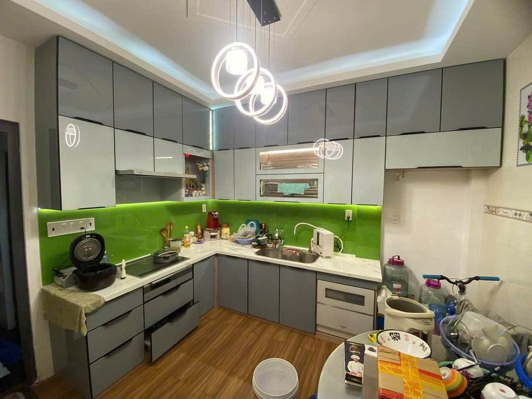 Tủ Bếp Nhôm Hợp Kim Lá Ghép