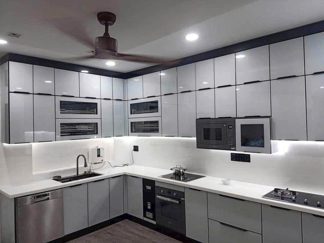 Tủ Bếp Nhôm Cánh Kính