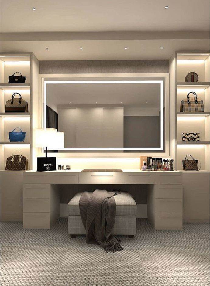 Bàn Trang Điểm Có Đèn LED