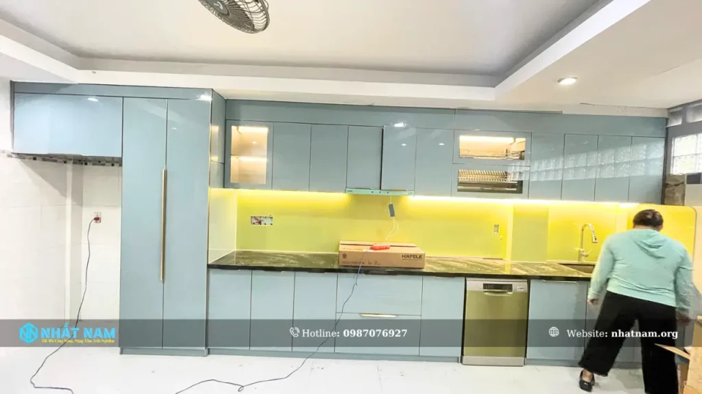 Công trình Anh Thanh, Tân Bình - Tủ bếp Inox 304 Caro Cánh Kính