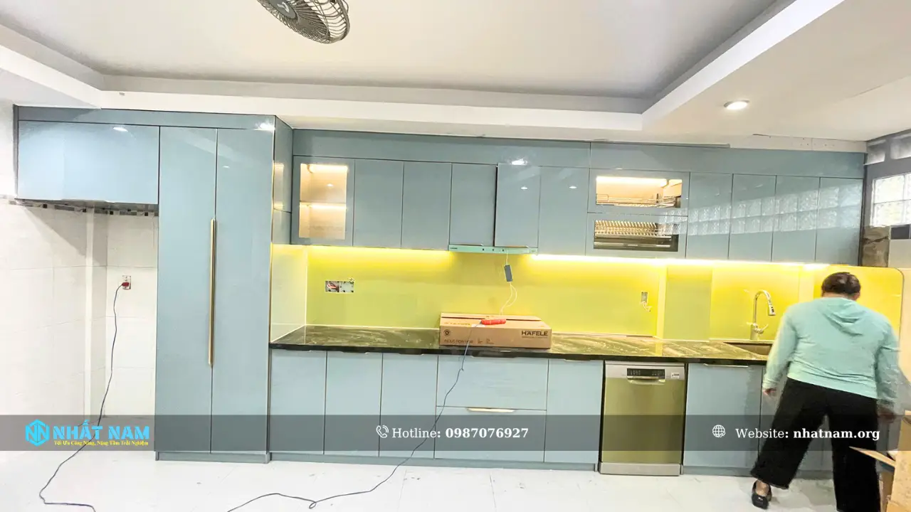 Công trình Anh Thanh, Tân Bình - Tủ bếp Inox 304 Caro Cánh Kính