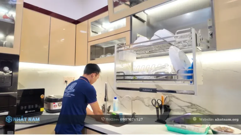 Công trình Chị Hằng Q.12- Tủ bếp Inox 304 Caro - Cánh Inox Caro