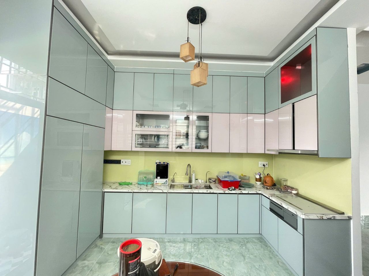 Tủ Bếp Inox Cao Cấp – Cánh Kính Mờ Chống Bám Vân Tay