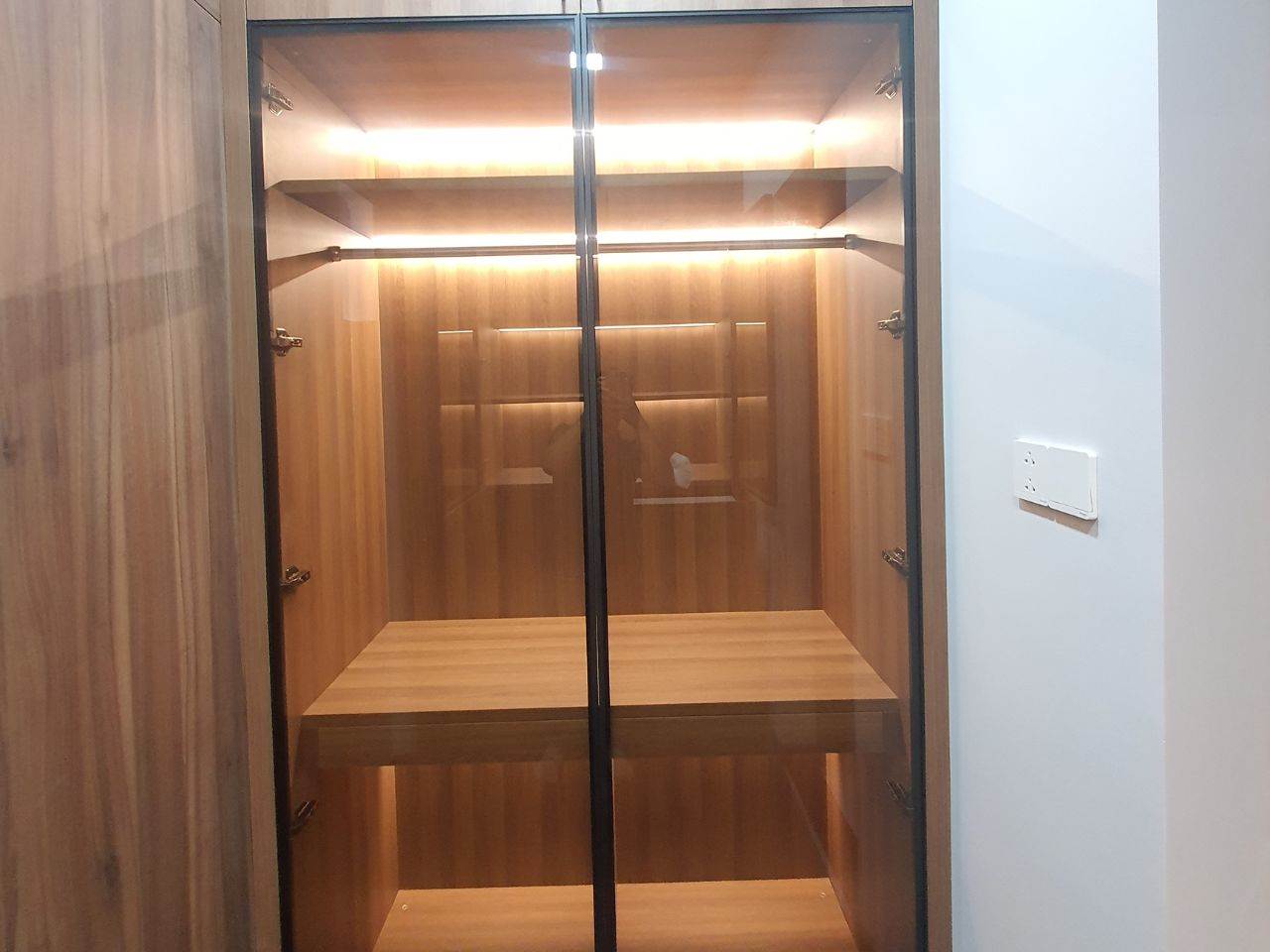 Tủ Quần Áo Cánh Kính Màu Trà