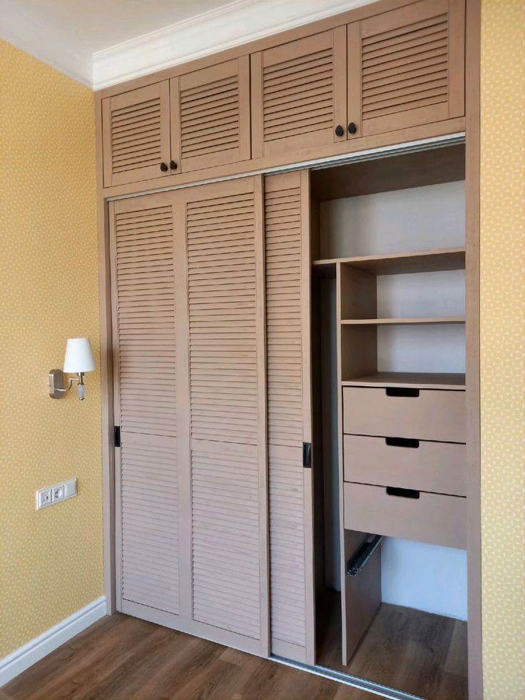 tu_quan_ao_nhom_am-_tuong_Nhat_Nam02-20260414-074109.jpg Tủ Quần Áo Âm Tường Nhôm Kính