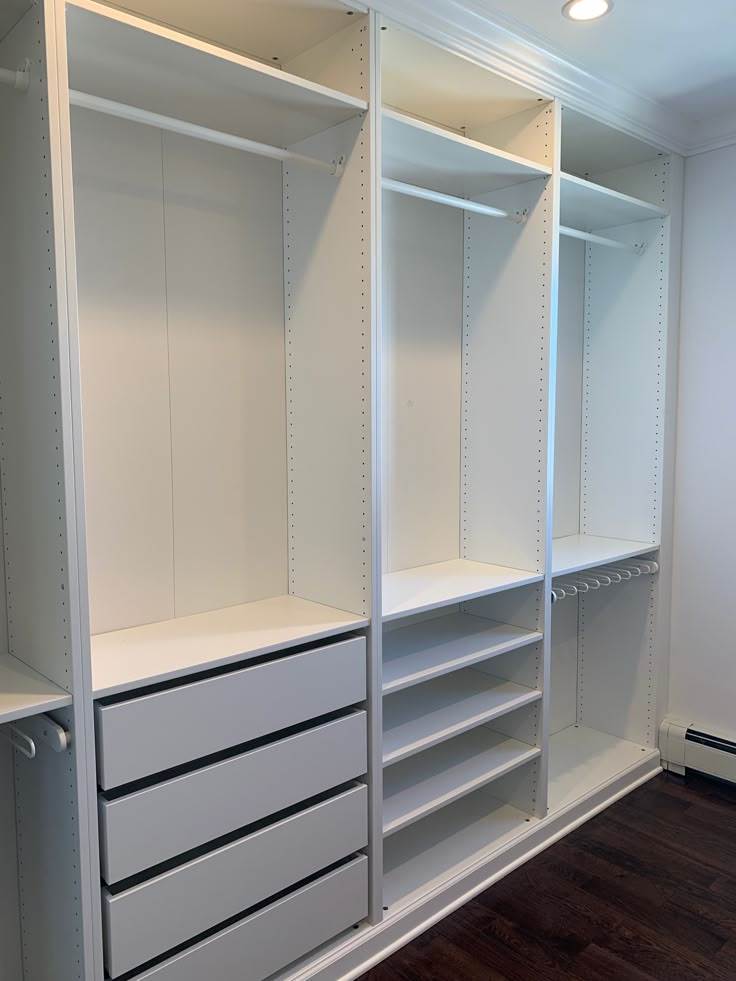 tu_quan_ao_nhom_am-_tuong_Nhat_Nam05-20260414-074109.jpg Tủ Quần Áo Âm Tường Nhôm Kính