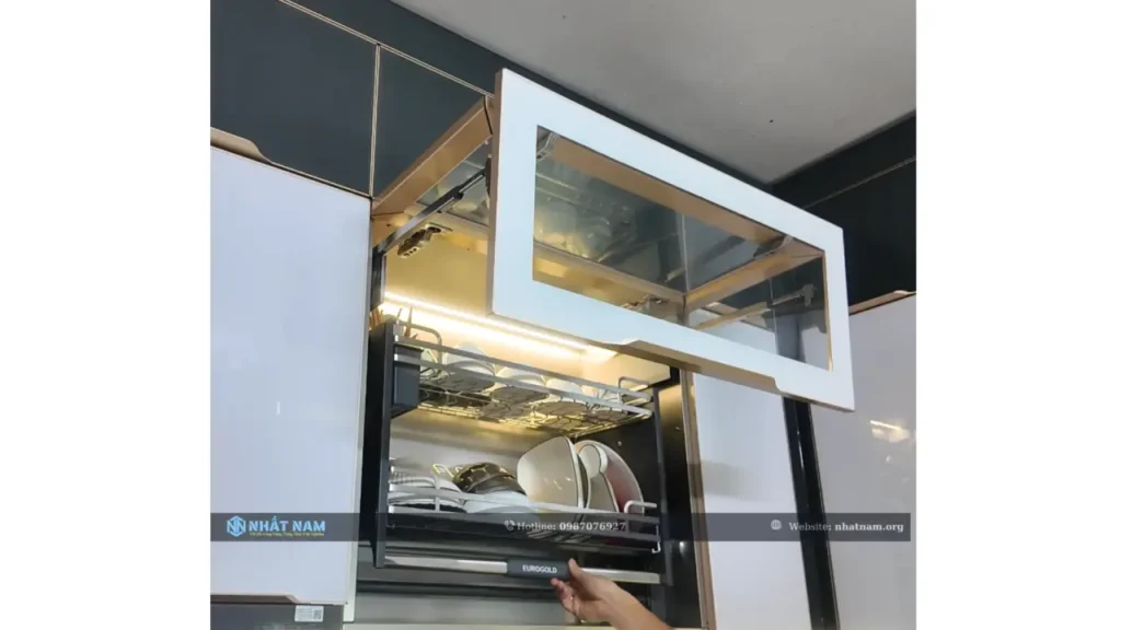 Công Trình Anh Liệt, Quận 12 – Tủ Bếp Inox 304 Caro Cánh Kính