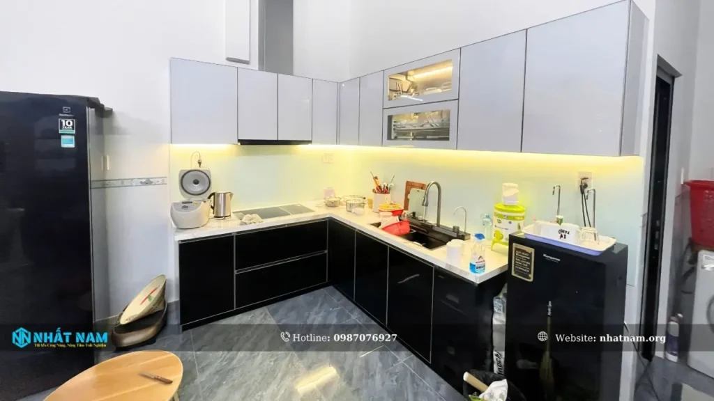 Công trình Anh Trung, Thuận An - Tủ bếp Inox 304 Vân Caro - Cánh Inox Caro