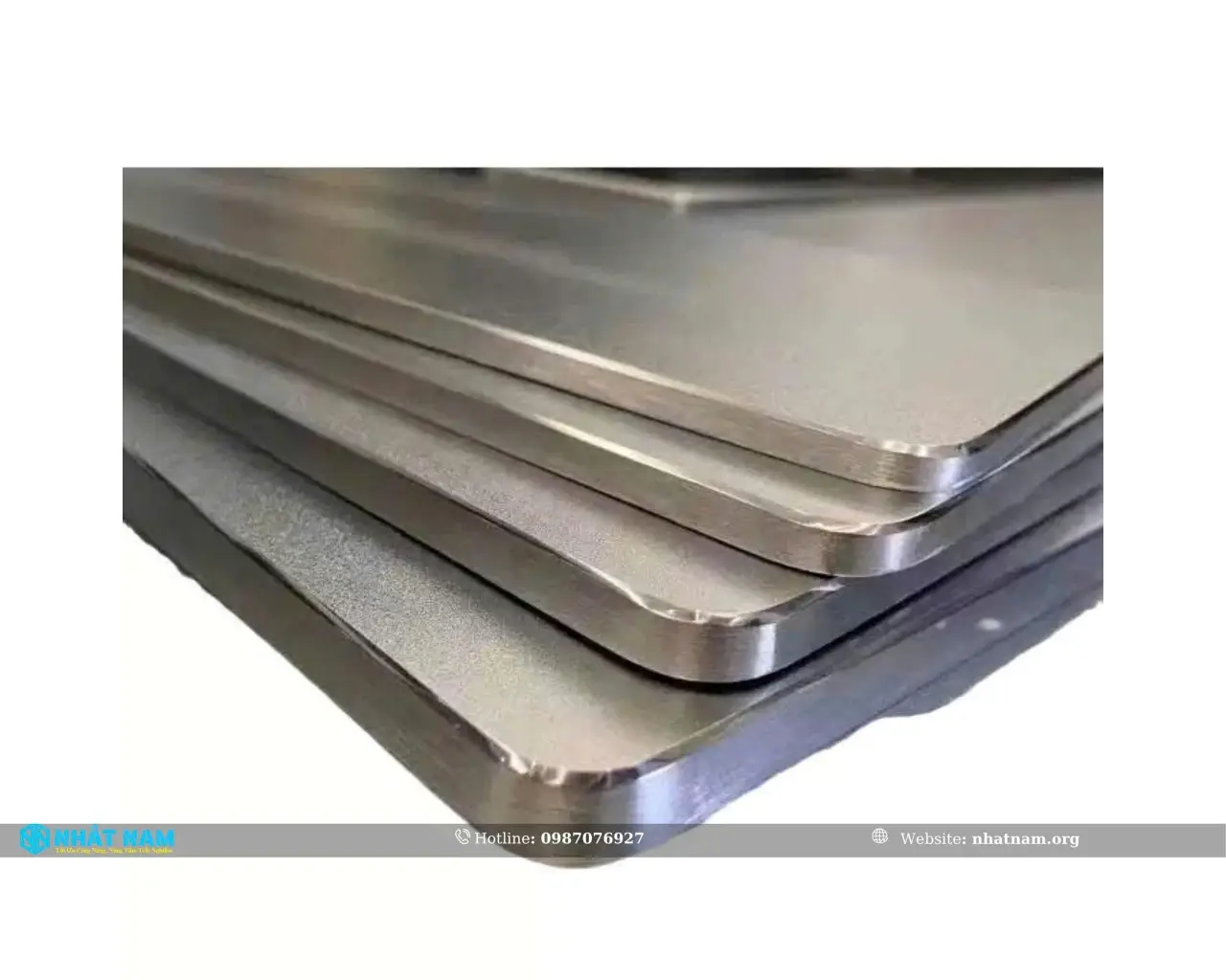 mat-ban-inox (5) bề mặt inox 304 chống bám vân tay